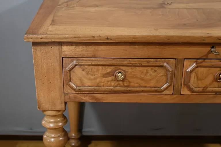 Bureau de Pente en Noyer massif, style Louis-Philippe – 2ème partie XIXe