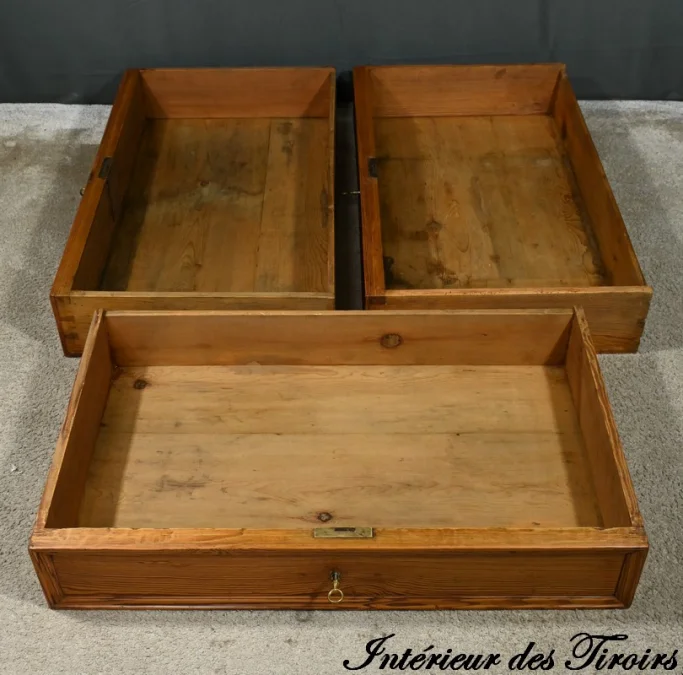 Petite Commode en Pitchpin – 1930