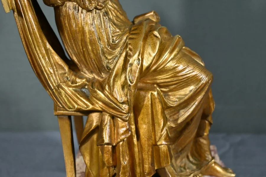 ESTATUILLA DE BRONCE