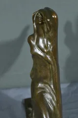 BRONZO ISPIRATO A S. ZELIKSON