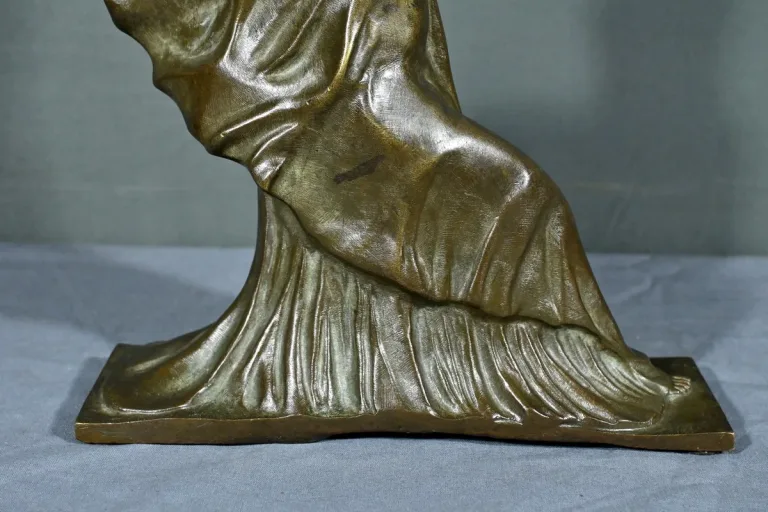 BRONZE INSPIRIERT VON S. ZELIKSON