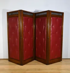 EARLY TWENTIETH CENTURY SCREEN