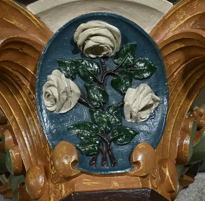 PAIR OF BAROQUE STYLE WALL SHELVES