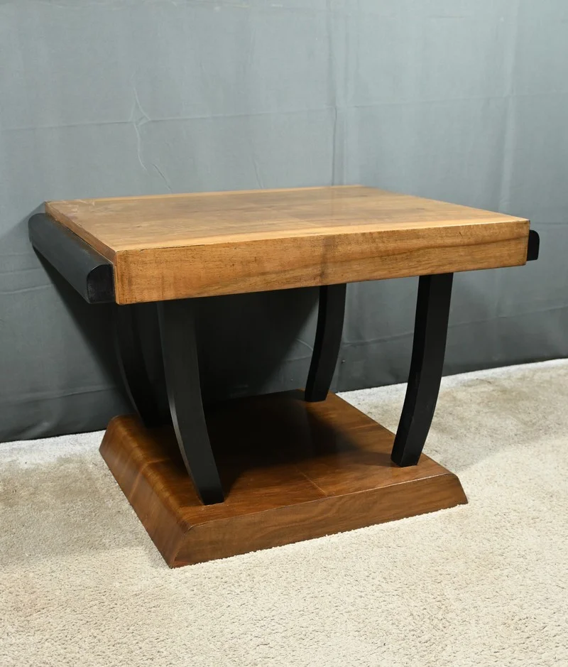 Couchtisch im Art-Deco-Stil