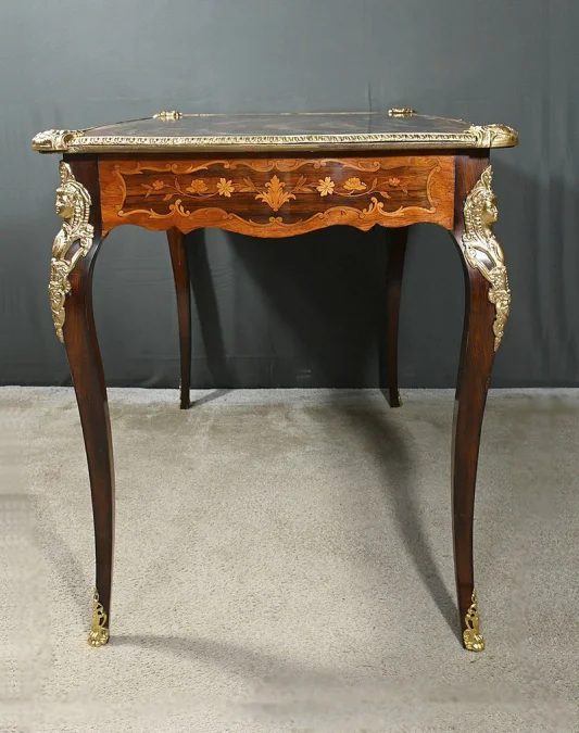 SCHREIBTISCH IM LOUIS XV-STIL