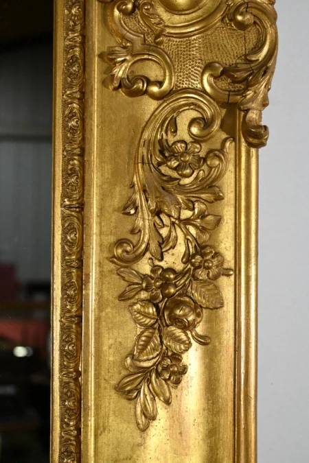 Important Miroir Doré à la Feuille, style Louis XIV – Milieu XIXe
