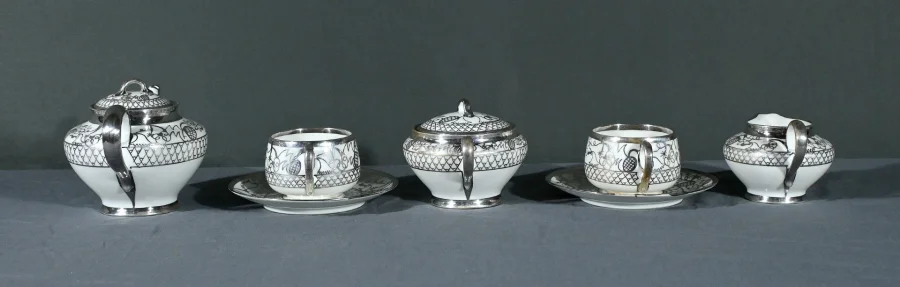 LIMOGES PORSELEINEN THEESERVICE