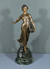 SPELTER-STATUETTE signiert A. de RANIERI