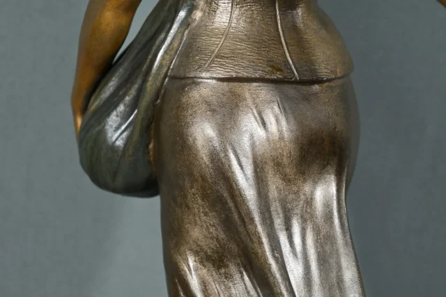 SPELTER BEELDJE gesigneerd A. de RANIERI