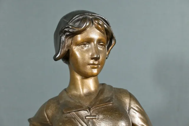 SPELTER BEELDJE gesigneerd A. de RANIERI