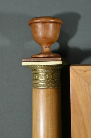KAPTAFEL IN FRANSE EMPIRE-STIJL