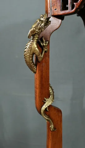 ORIENTAL STYLE STAND