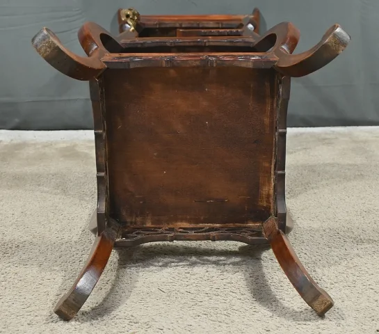 ORIENTAL STYLE STAND
