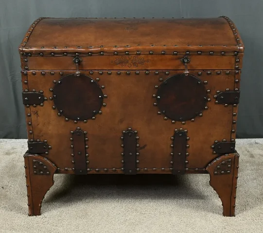 LARGE LEATHER TRUNK