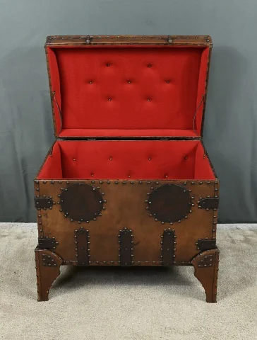 LARGE LEATHER TRUNK