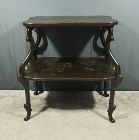 Table à Thé en Bois Laqué à Décors Asiatiques – Fin XIXe