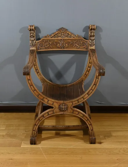 Curule-Stuhl