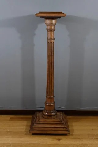 ルイ16世スタイルのスタンド