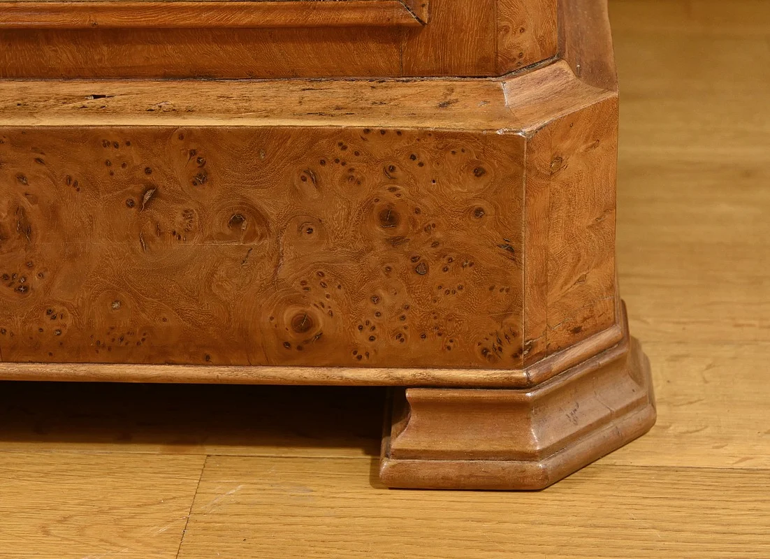ASH CHEST OF DRAWERS