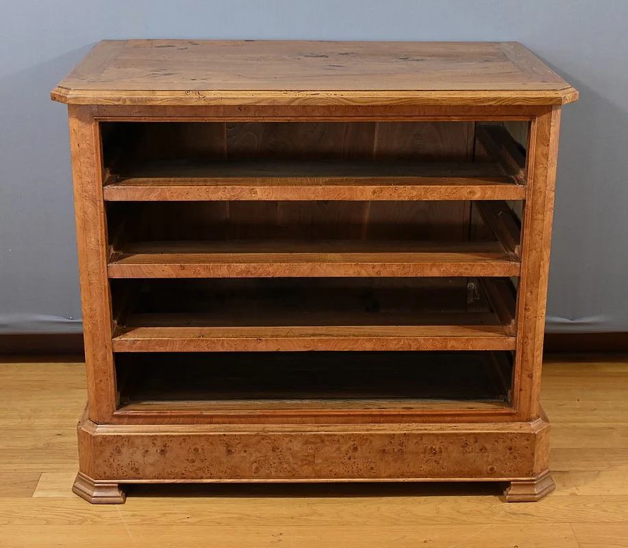 ASH CHEST OF DRAWERS