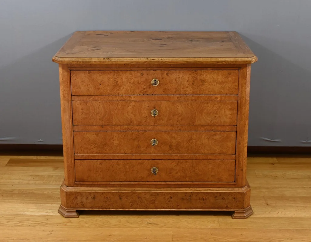 ASH CHEST OF DRAWERS