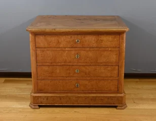 ASH CHEST OF DRAWERS