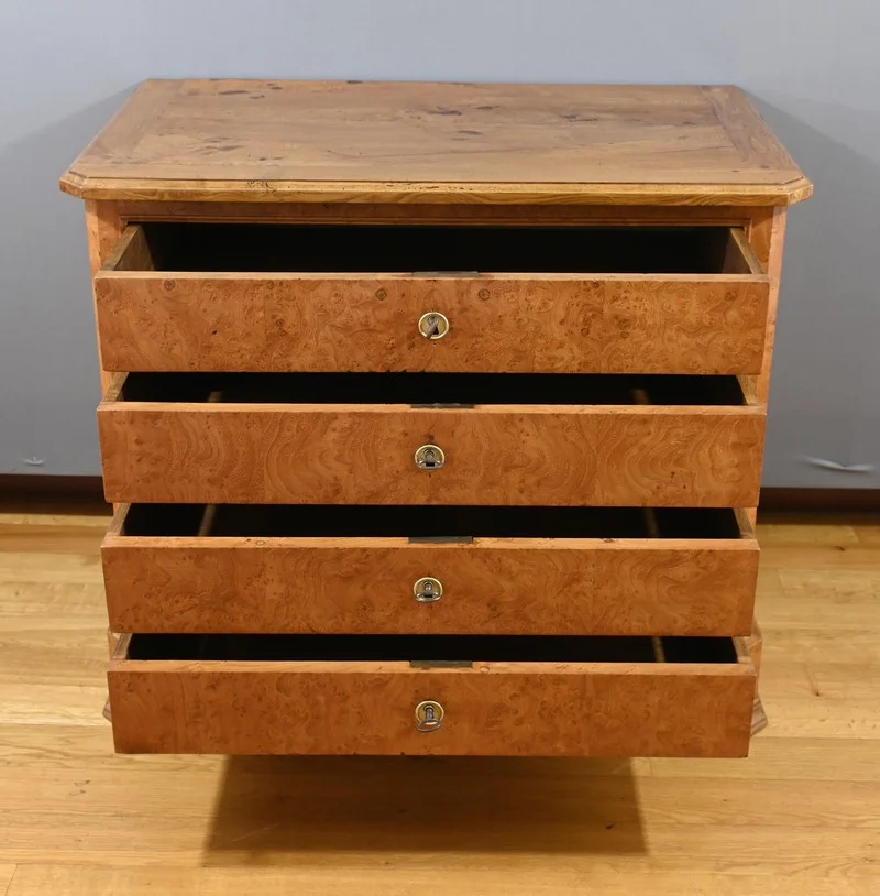 ASH CHEST OF DRAWERS