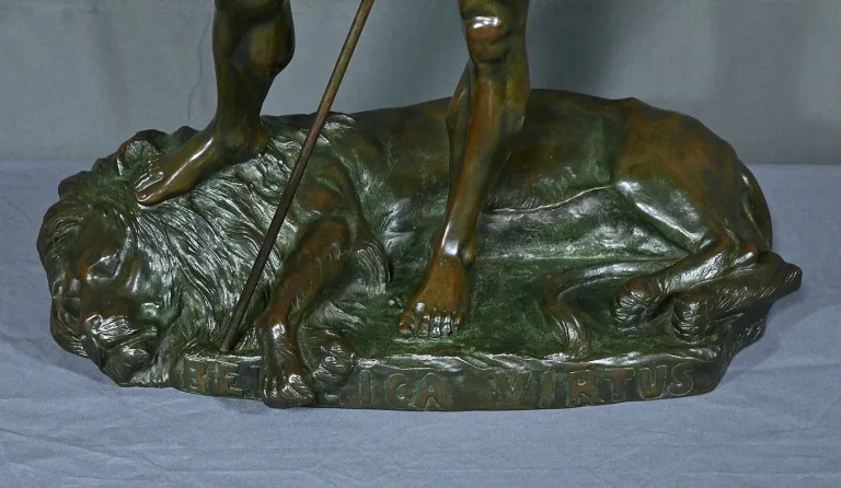 BRONZESKULPTUR von H. FUGERE