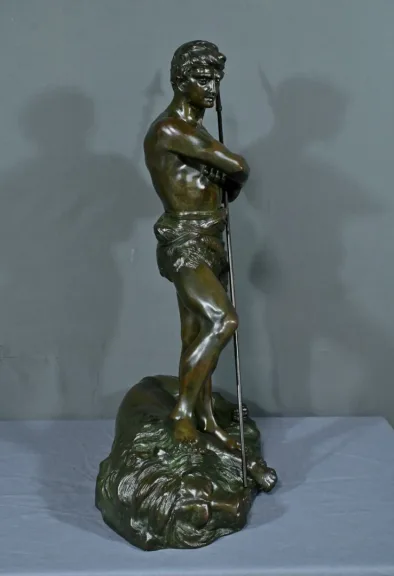 BRONZESKULPTUR von H. FUGERE
