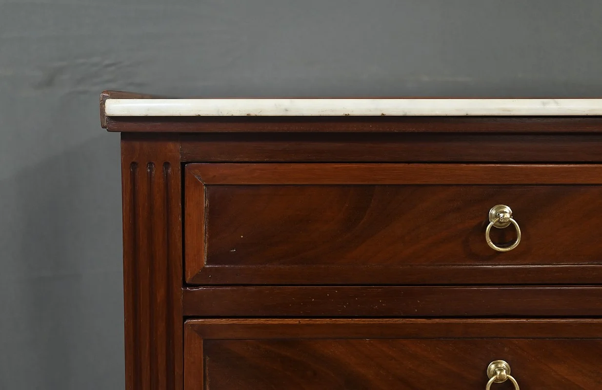 Petit Chiffonnier en Acajou, style Louis XVI – 2ème partie XIXe