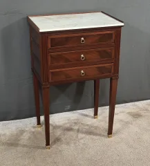 LOUIS XVI STYLE CHEST OF DRAWERS