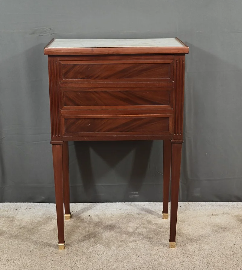 Petit Chiffonnier en Acajou, style Louis XVI – 2ème partie XIXe