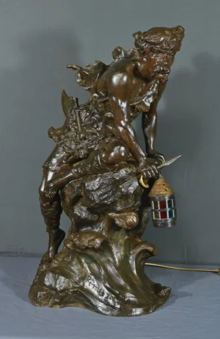 Important Régule monté en lampe « Pirate à l’affût », signé A. Foretay – Début XXe