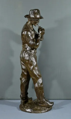 Important Bronze « L’Homme à la Pipe », signé M. Constant Favre – Fin XIXe