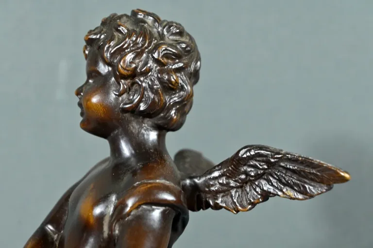 BRONZE-PUTTO signiert A. MOREAU