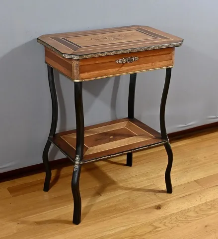 Table Travailleuse en Marqueterie, style Napoléon III – Fin XIXe