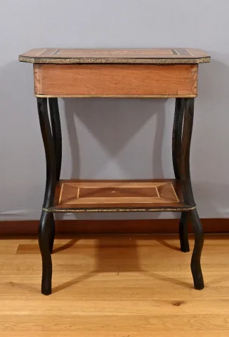 Table Travailleuse en Marqueterie, style Napoléon III – Fin XIXe