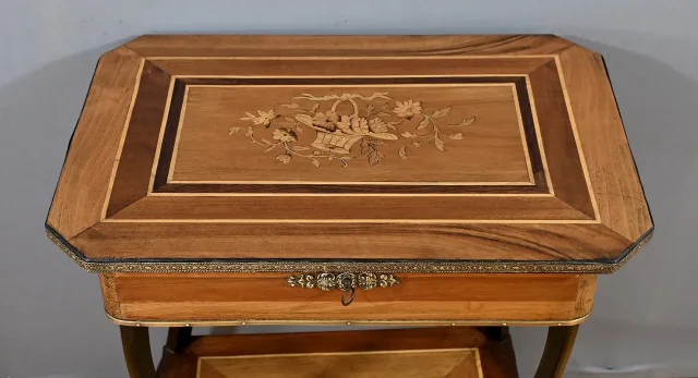 Table Travailleuse en Marqueterie, style Napoléon III – Fin XIXe