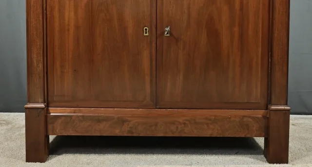 Buffet en Placage d’Acajou, époque Directoire – Début XIXe