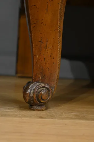 KAST MET LADEN gesigneerd A. MAILFERT