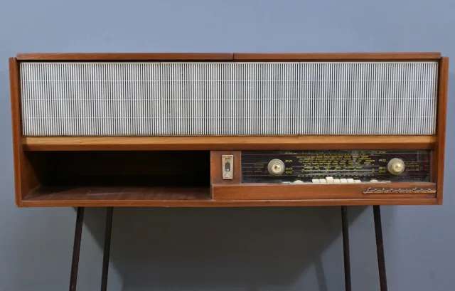 Meuble Radio Schneider en Acajou – Milieu XXe