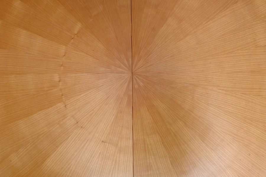 Table 4 à 10 Couverts en Merisier – 1950
