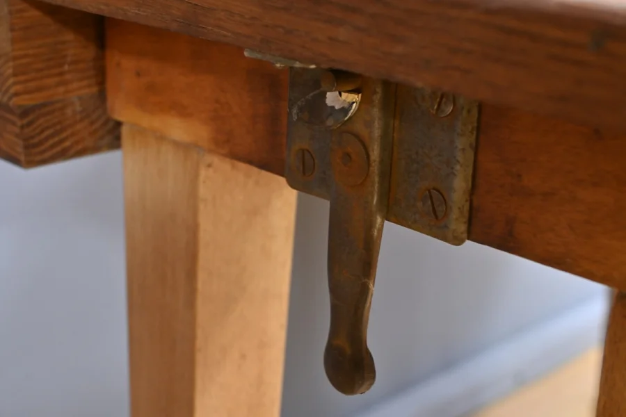 Table 4 à 10 Couverts en Merisier – 1950