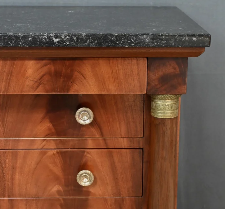 Petite Commode Chiffonnière en Acajou, style Empire – 1ère partie XXe
