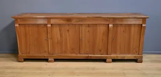 Anrichte im französischen Restaurationsstil