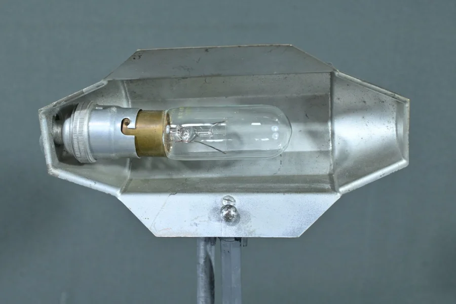 ART DECO ZEITRAUM LAMPE