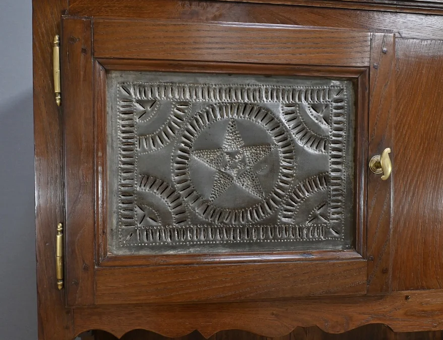 NORMAND DRESSER