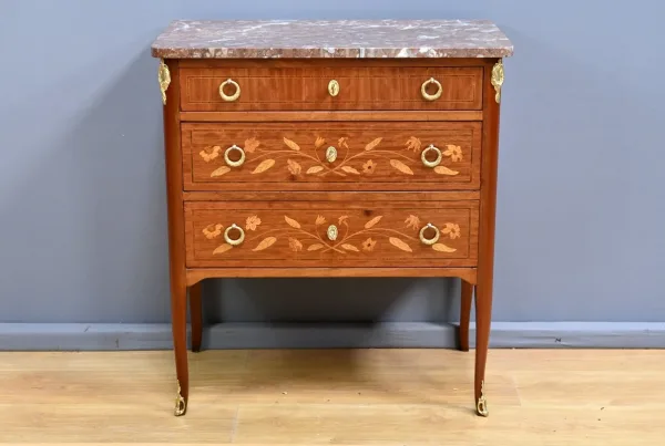 Petite Commode en Acajou Blond – Début XXe