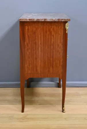 Petite Commode en Acajou Blond – Début XXe