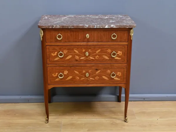 Petite Commode en Acajou Blond – Début XXe